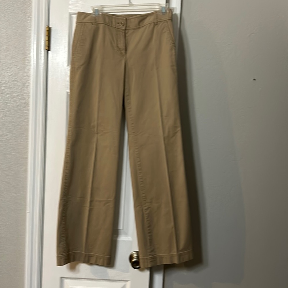 LOFT Signature Chino pants